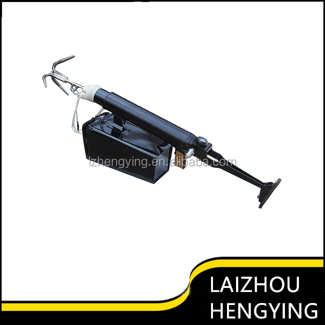 Pneumatic lifesaving rope launcher
