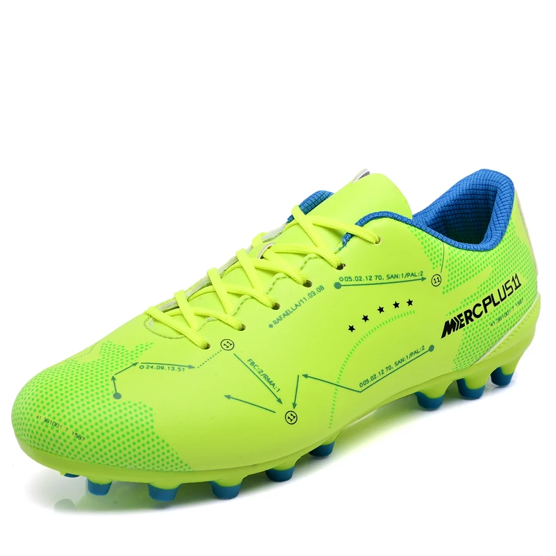 New design light sport football training shoes