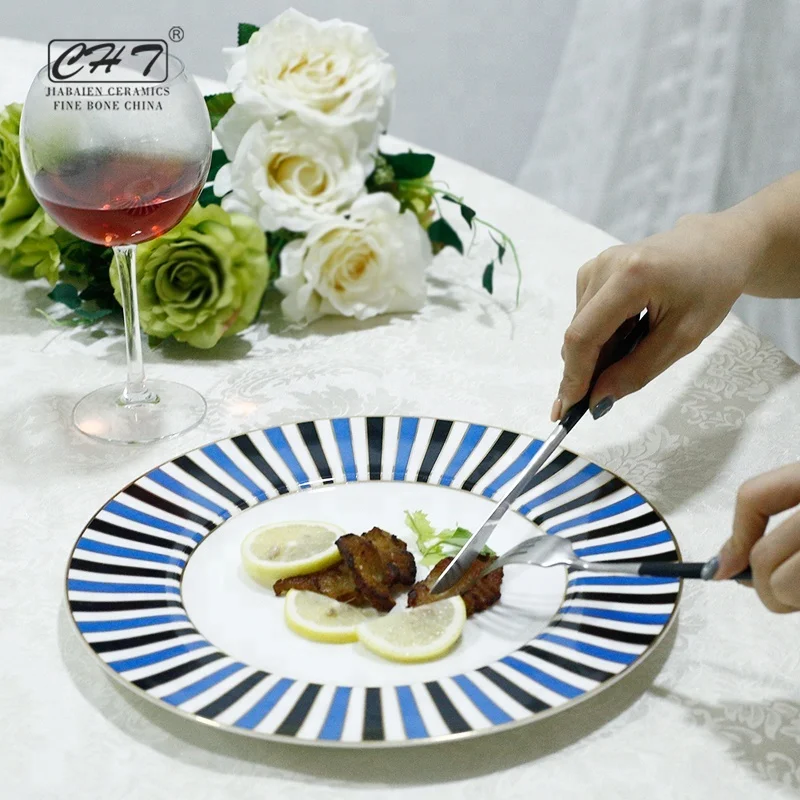 Import china blue and white dinner ware set christmas cheap ceramic plates for hotel