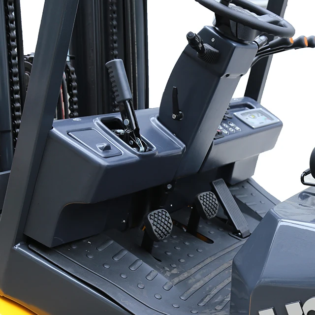New Product 1.8 Ton Mini Diesel Forklift With Japanese 4TNE92 Engine