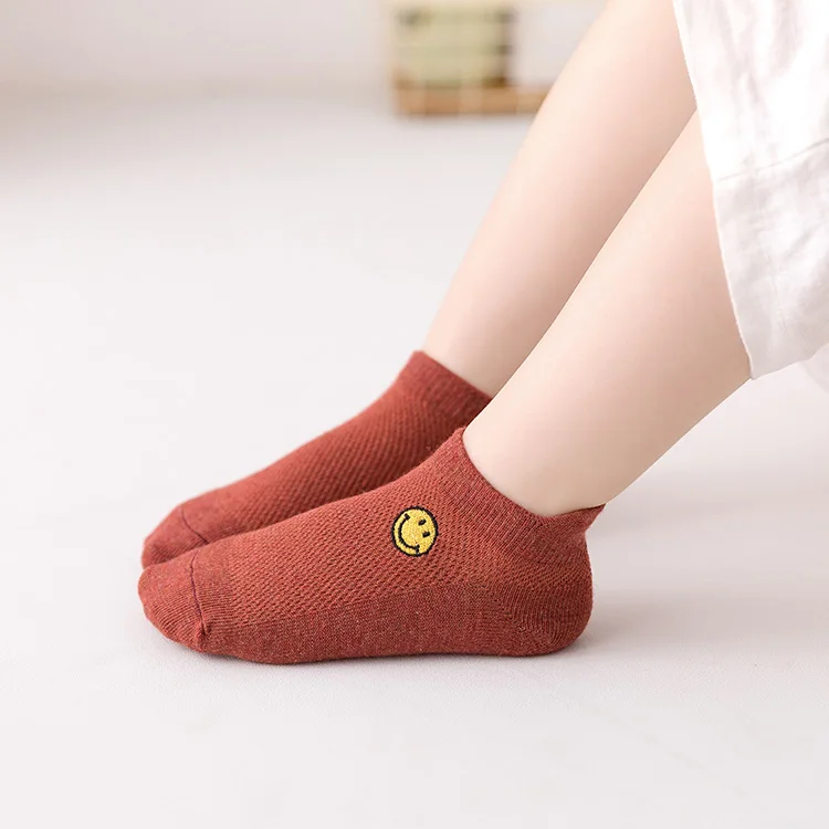
Factory new fashion funny cute soft smiling face ankle kid knitting sock 