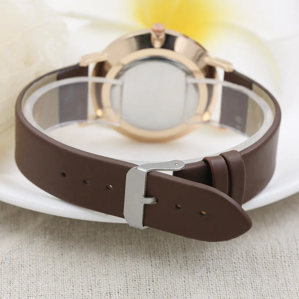 New Geneva Nail Scale Belt Watches Ultra-thin Quartz Lovers Watches Couple Wrist Watch