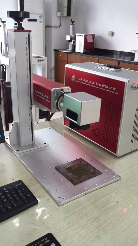 Kuntai Factory Raycus portable mini optical 20w fiber laser marking machine price for metal