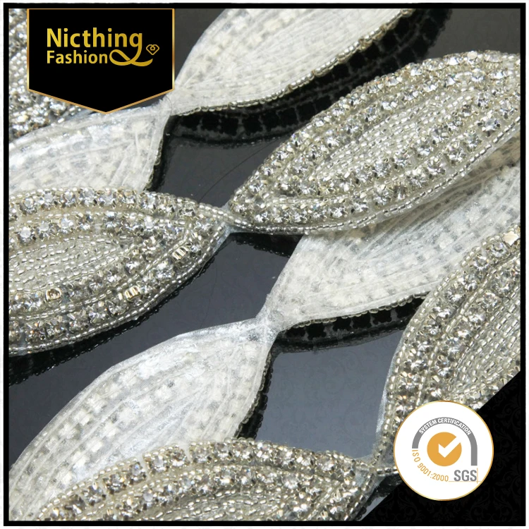 Wholesale Unique Design Romantic Style Crystal Embellished Trim Bridal Accessory Rhinestone Chain for Wedding Dress NRT036