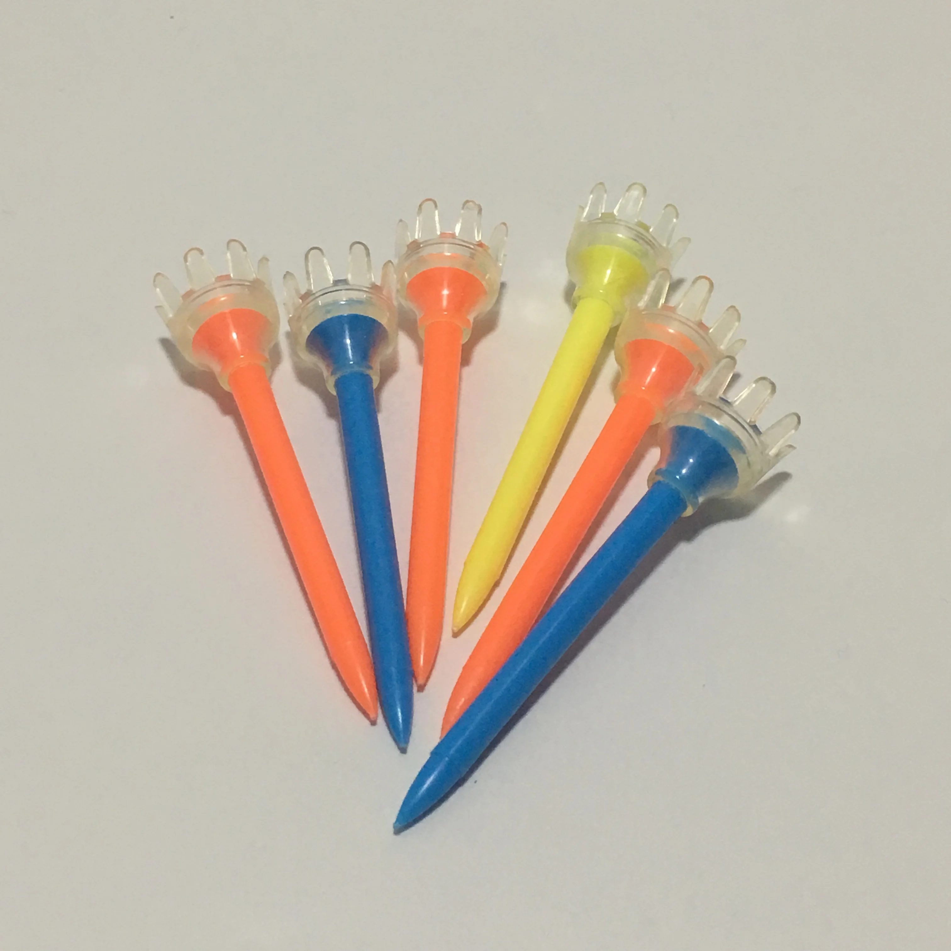 Mixed Color Plastic Crown Shape Claw Cushion Top Golf Tees