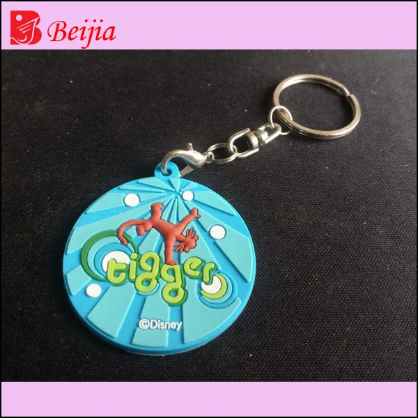 Best give away gifts glow in dark custom logo 2D/3D soft rubber keyring,pvc keychain