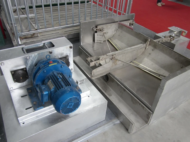 Poultry manure scraper machine for chicken manure scraper