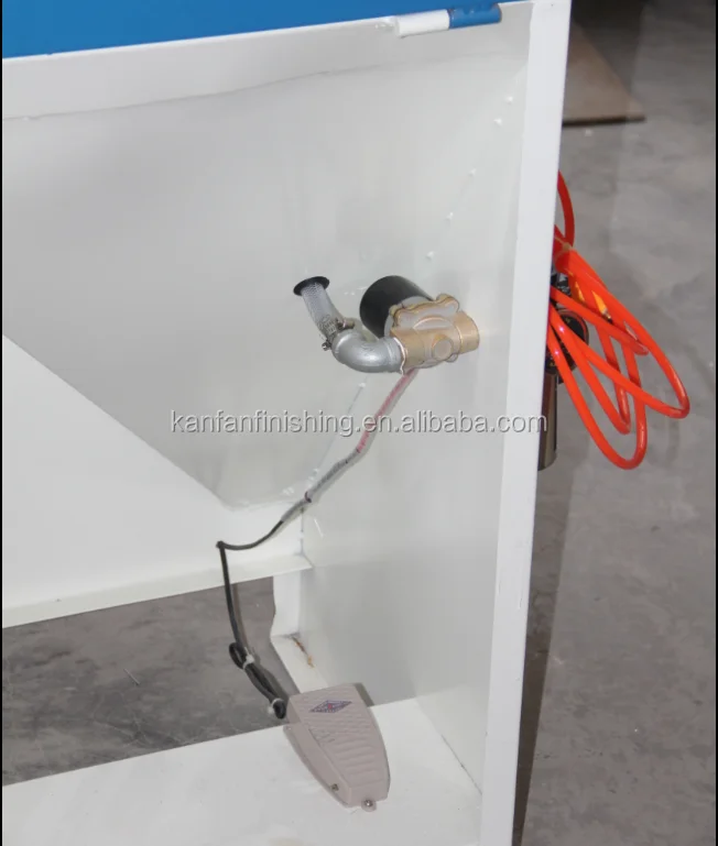 Competitive Price Small Dry Manual Sandblaster