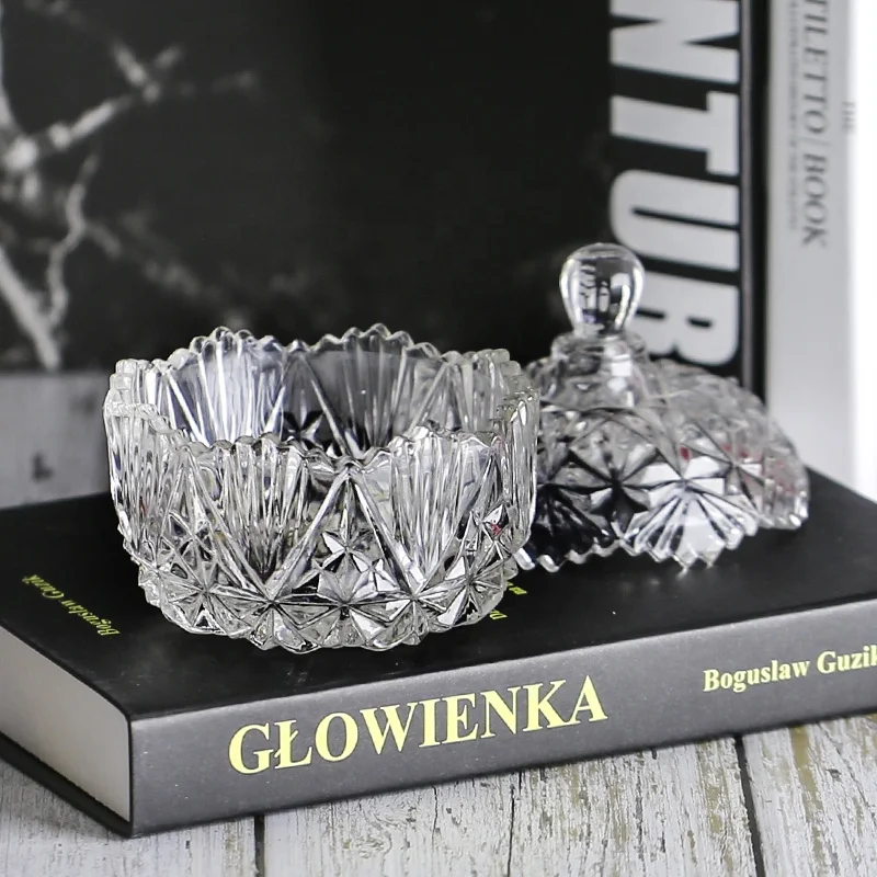 Machine pressing cheap transparent glass candy jars and lids