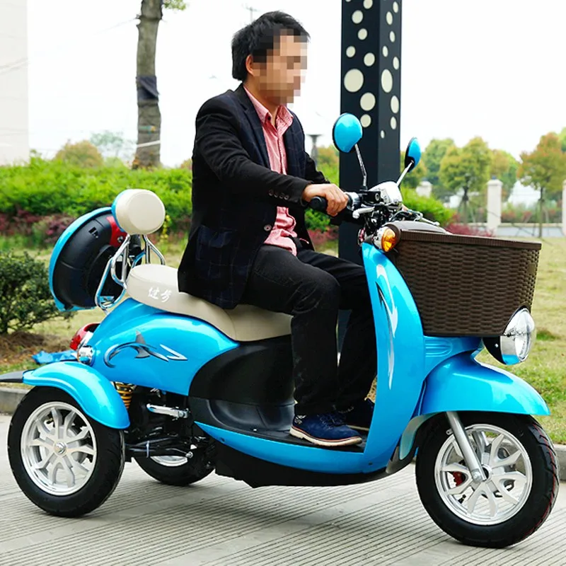three wheel electric scooter
