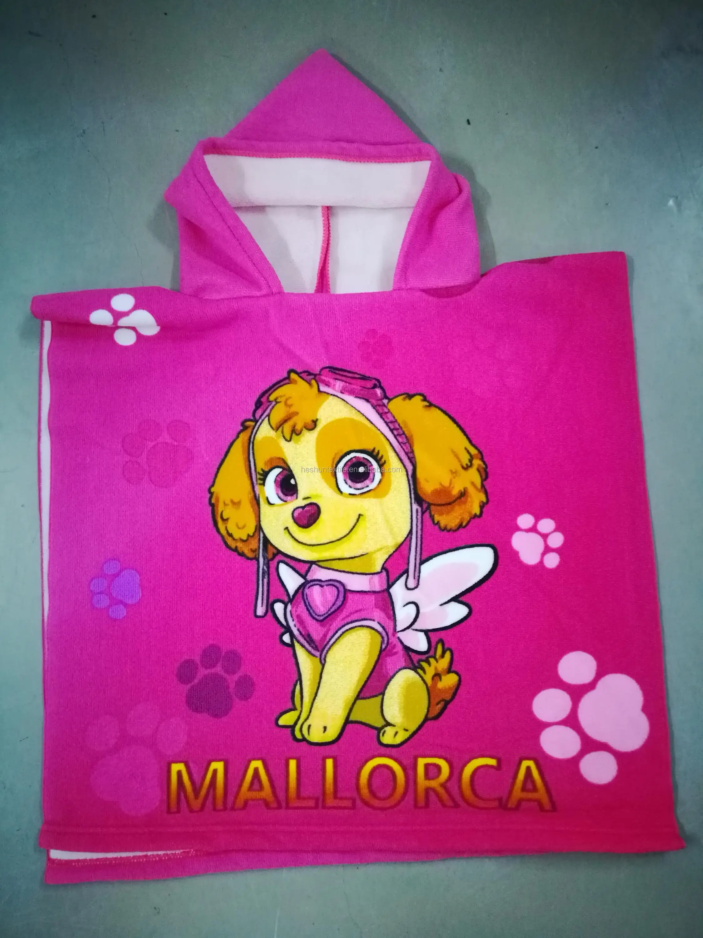 OEM factory or stocked designs HOT sale wholesale cheap advertising logo 100% cotton bird cartoon kids hooded poncho towel