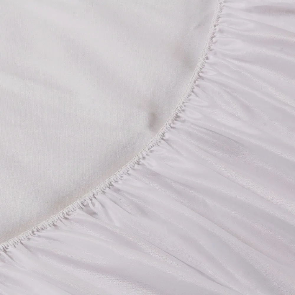 Washable Flat Polyester Fabric Waterproof Mattress Protector  Full Size for Adults