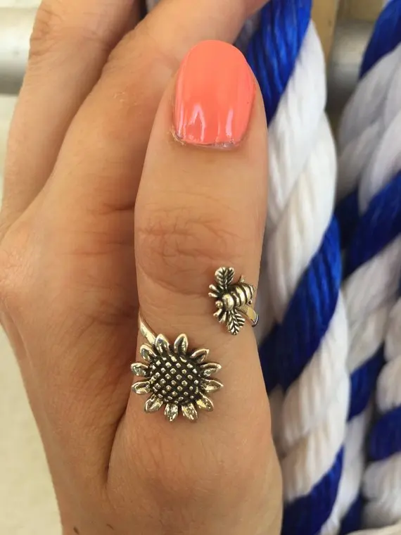 Factory Price 925 Sterling Silver Bee and Flower Spoon Ring