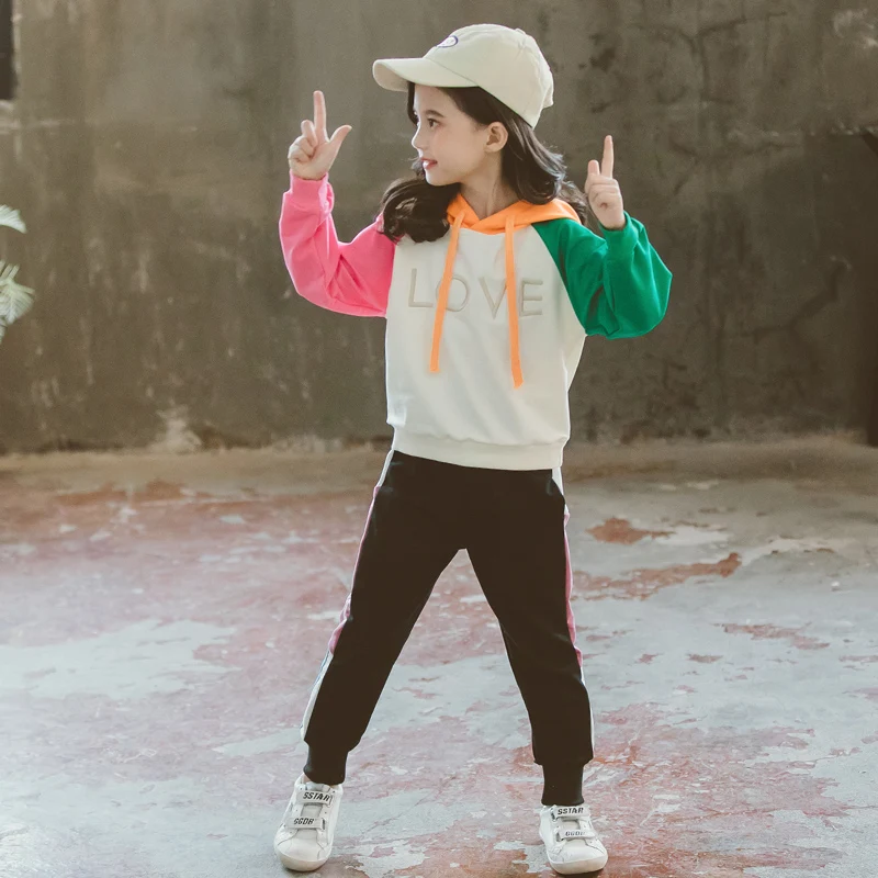 
Online shopping China wholesale casual style love pattern Long Sleeve Hoodie Sweatshirt kids girls clothes sets 