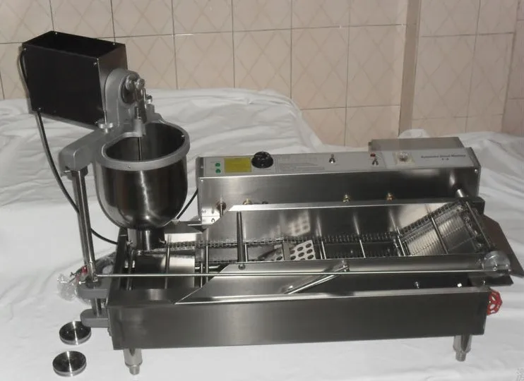 Donuts frying Production Line/Donut frying machine Automatic mini Donut Maker Machine