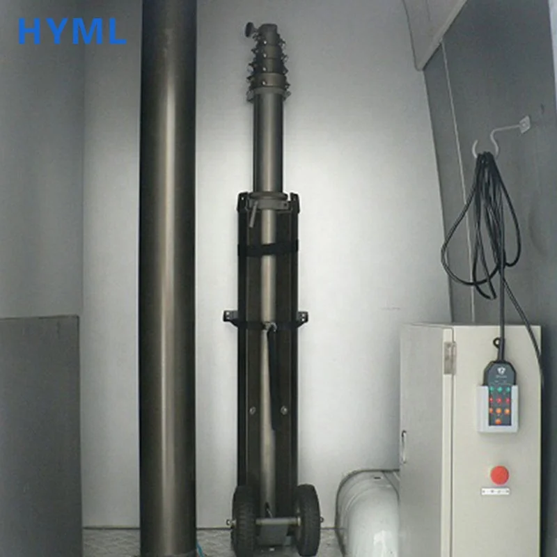 Телескопическая мачта, установленная на осветительном командном транспортном средстве