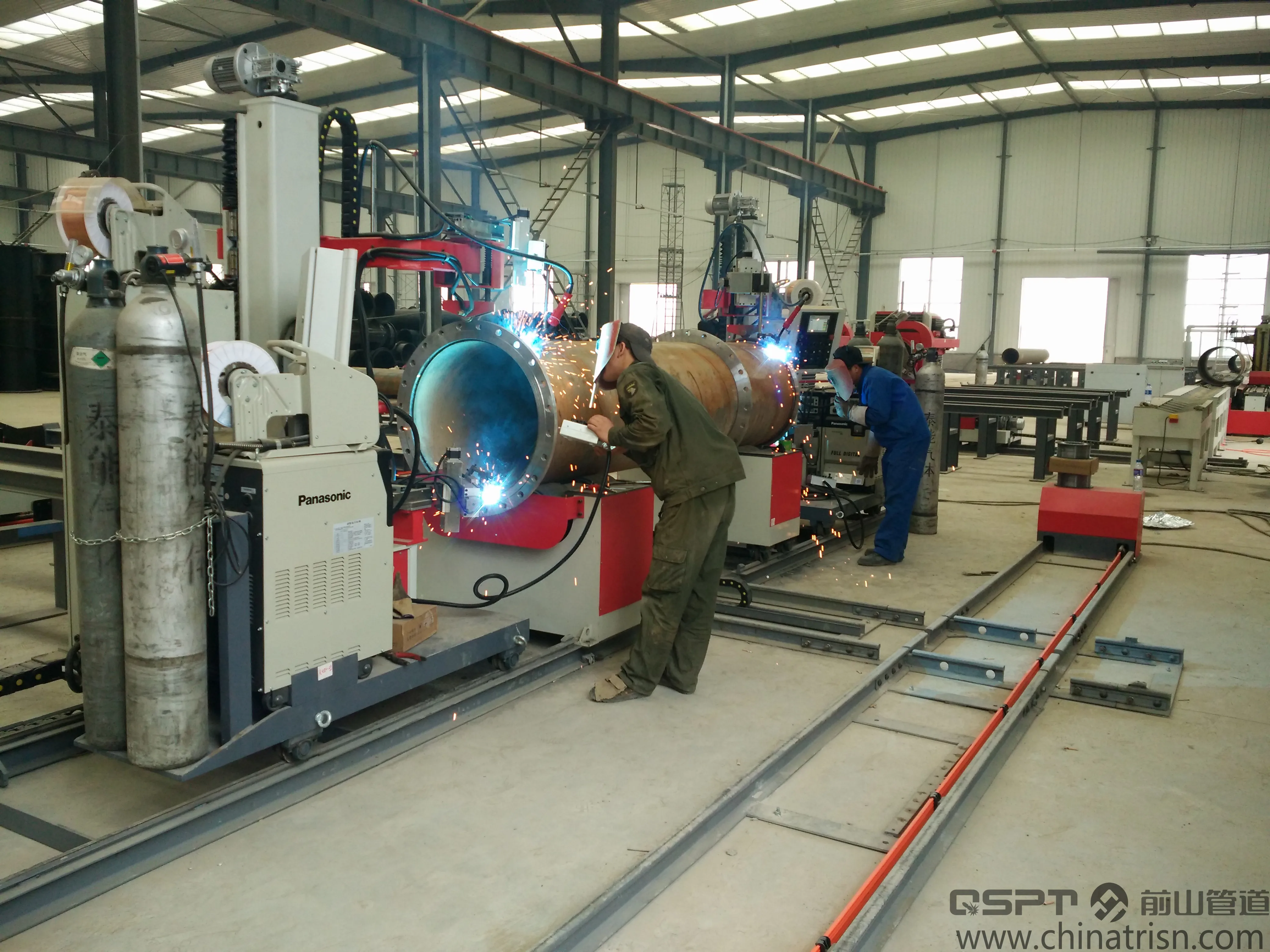 Трубосварочная машина для изготовления трубы