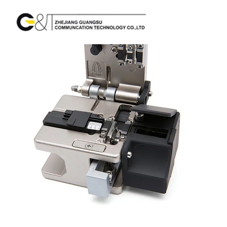G&T High precision stable cutting angle fiber cleaver with collector