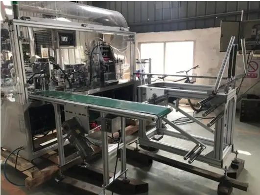 Automatic Single Pack 4 Side Seal Wet Wipes Wrapping Machine wet tissue folding sealing machine