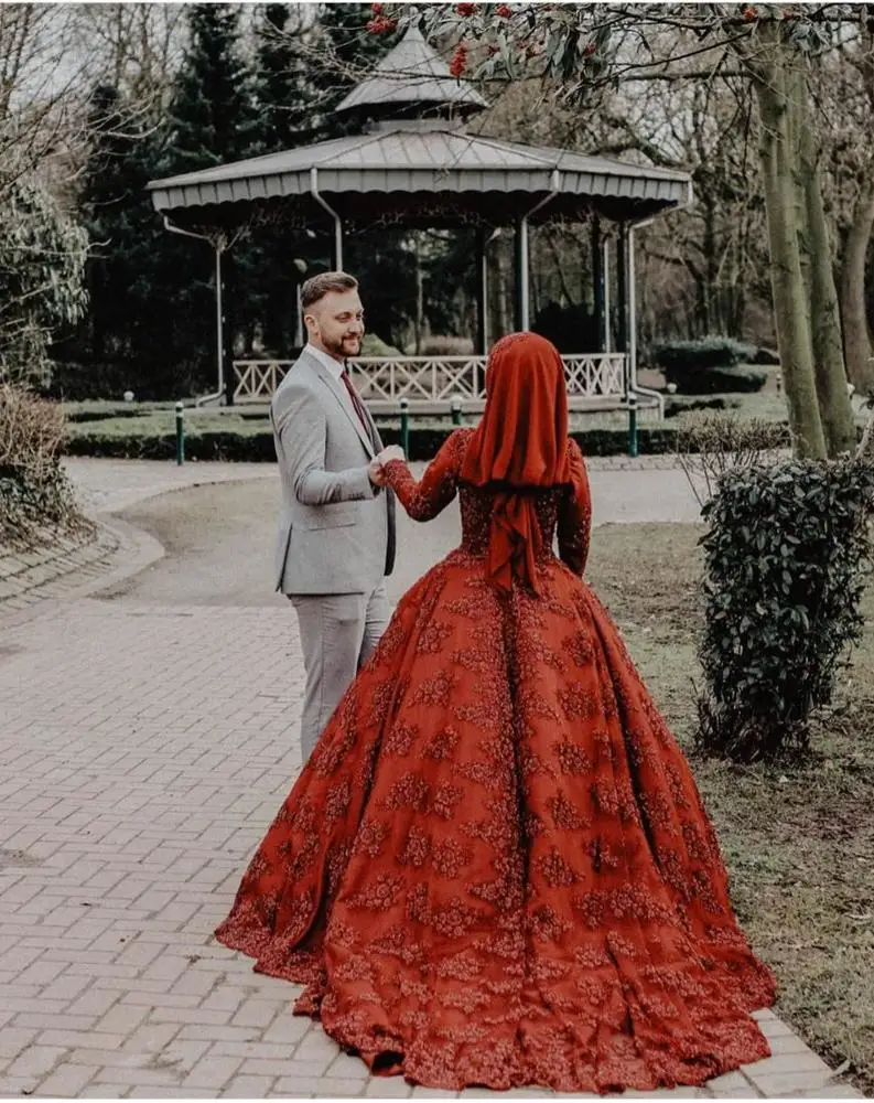 Ball Gown Abaya Muslim Wedding Dresses 2019 Luxury Beaded Lace Appliques Bride Dresses Prom Gowns