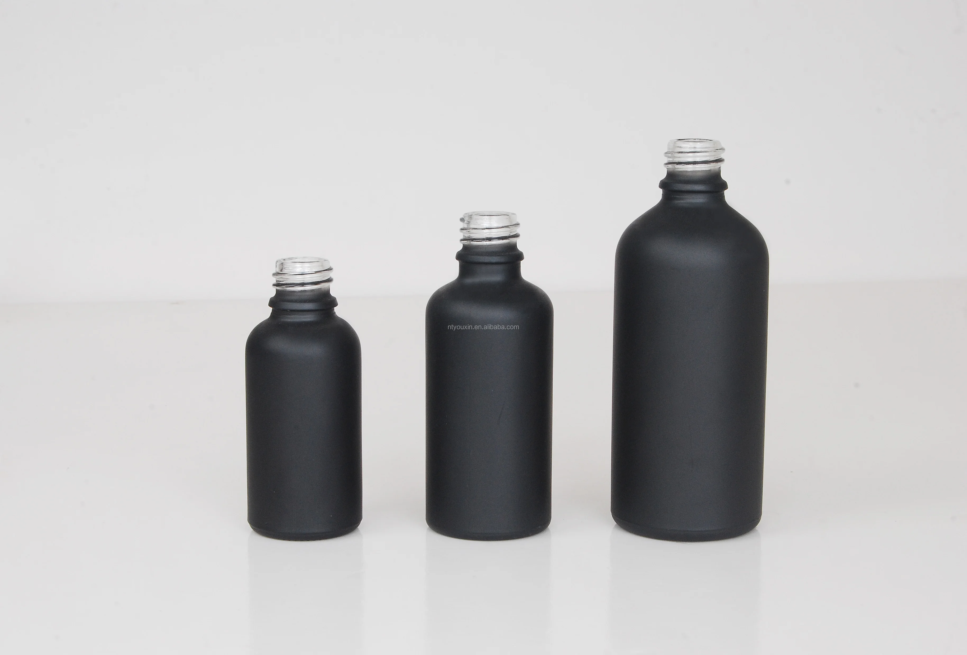 
Empty 10ml black essential oil glass bottle for essential 