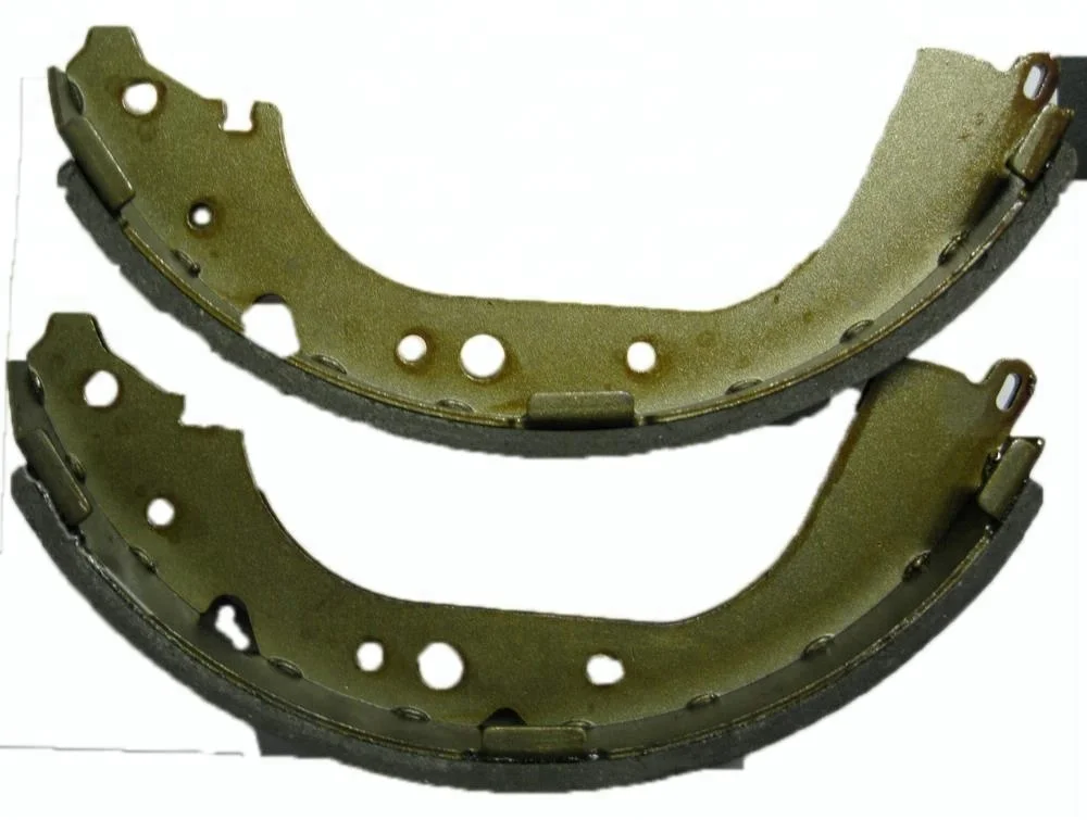 04495-26240 brake shoe for Toyota Quantum 2015