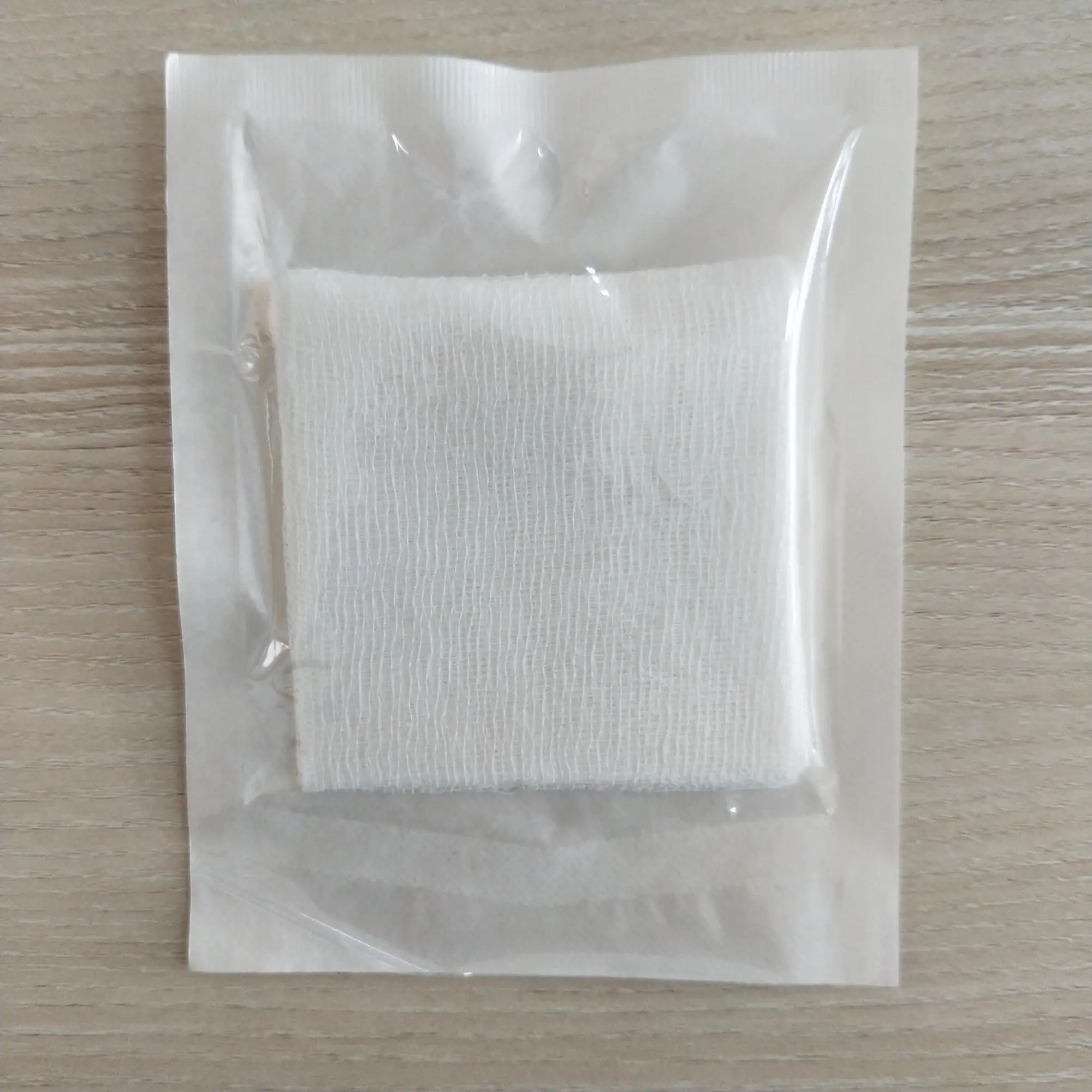 Disposable Medical Absorbent Gauze Swab/Gauze Pad without X-Ray