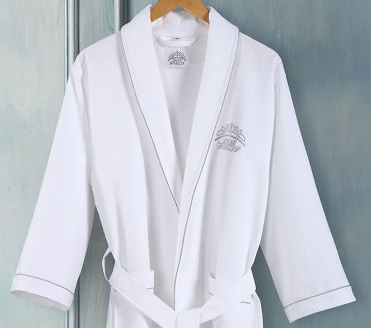 Custom Size 100% Cotton White Shawl Collar Terry Bathrobe in stock