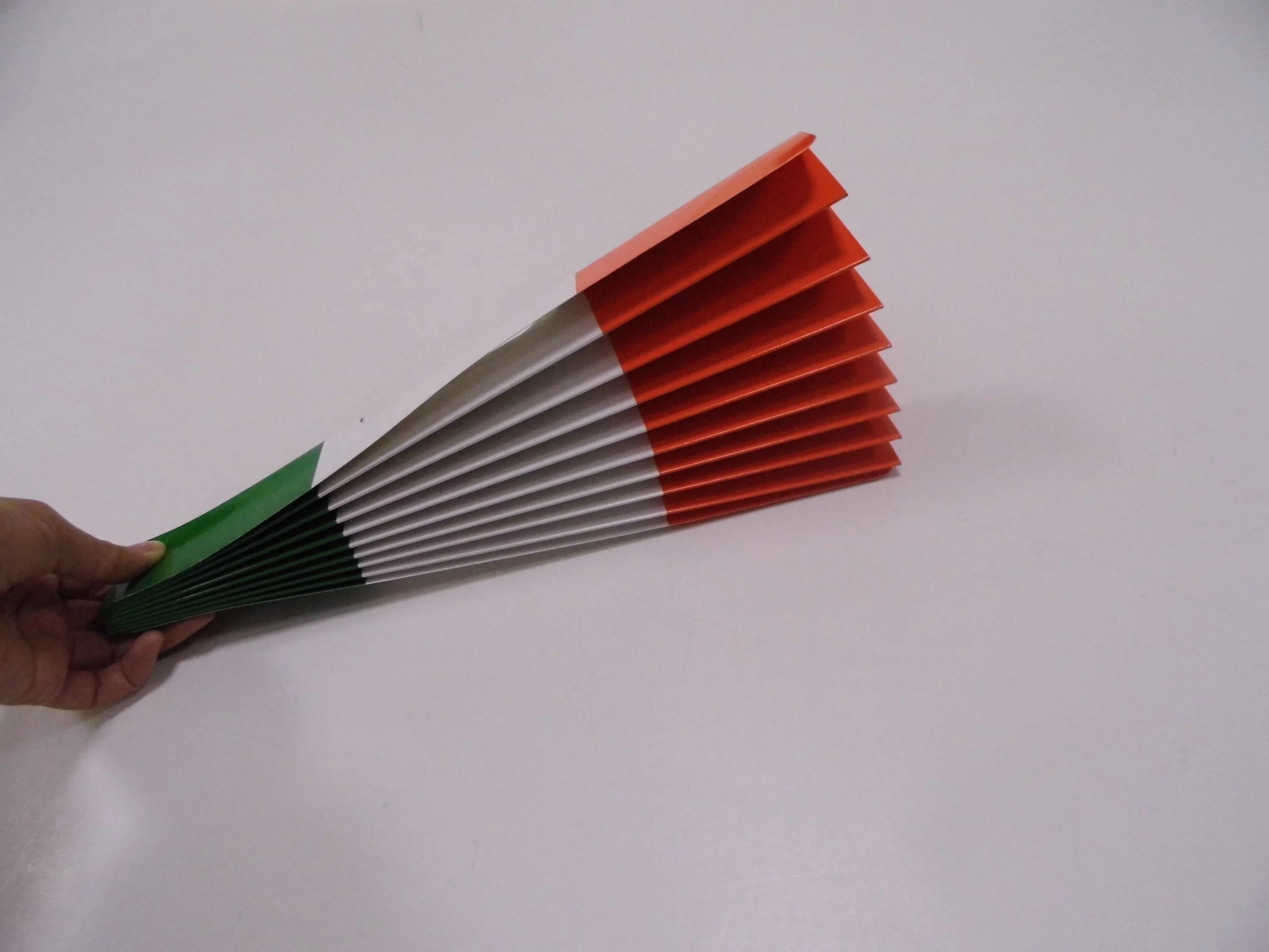 Высококачественный изготовленный на заказ шумоподавитель ручной бумажный хлопушка