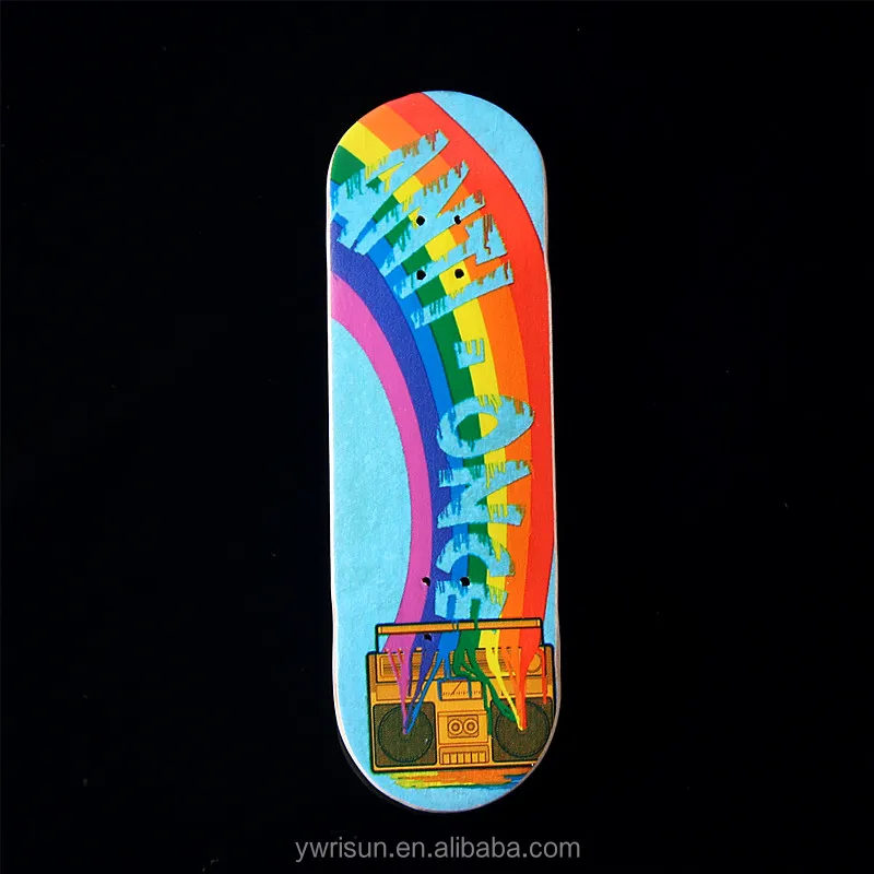 RSFN0027 Canadian Maple Wood Finger Skateboard Deck With Graphics