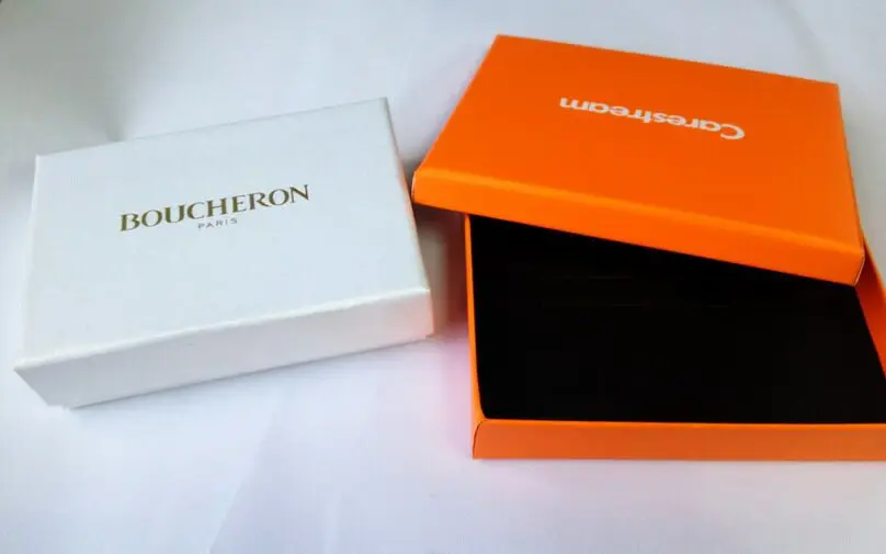 Manufacturer of custom high-end metal jewelry box. Gift box