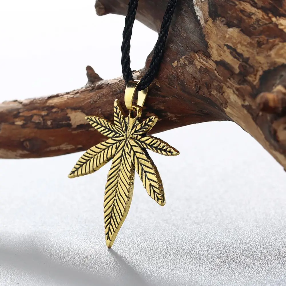 Punk Maple Leaf Necklace Big Hemp Fimble Leaf African Plants Tree Weed Foliage Leaves Pendant Necklace Men Jewelry Charm