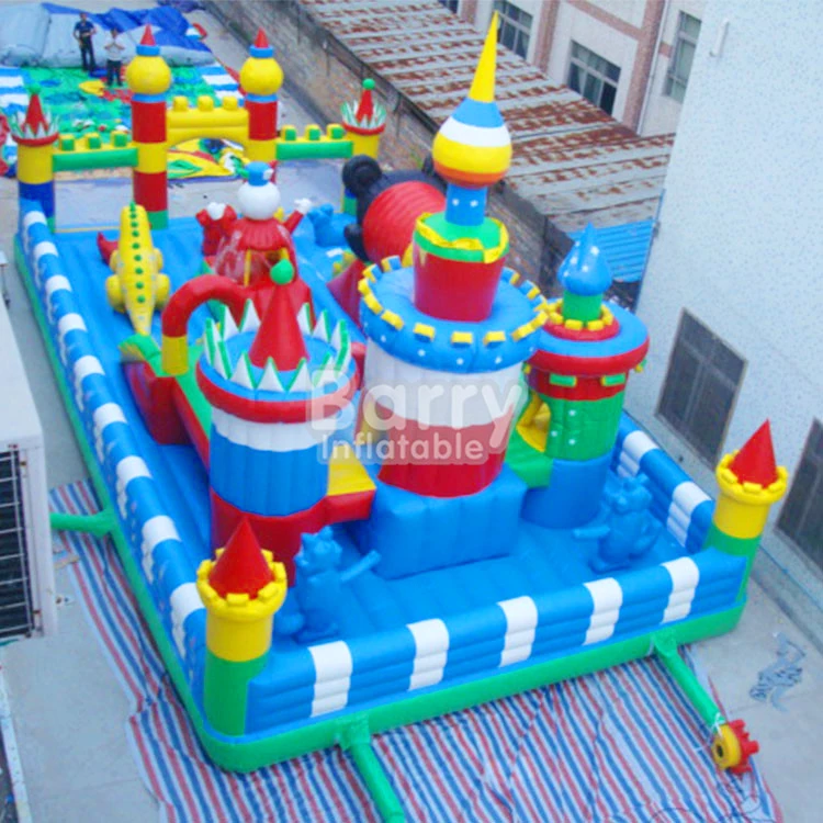 Outdoor or indoor themed inflatable amusement parks , custom inflatable bouncer theme park