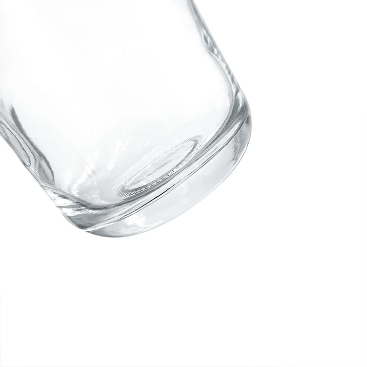 New arrival flint alcohol glass bottles 700ml for liquor whisky vodka