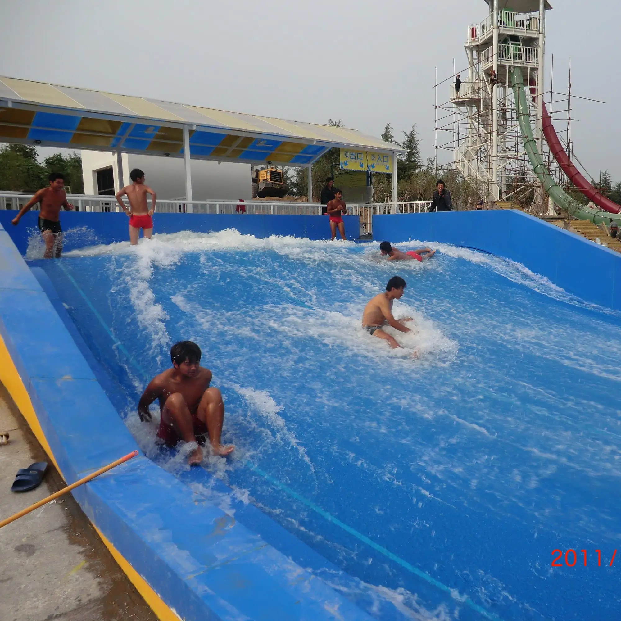 Искусственный бассейн, оборудование для аквапарка, гигантская водная горка, водный насос из стекловолокна, горка Guangzhou, уличные развлечения