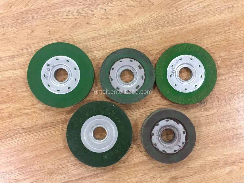 Инкапсулированная проволочная колесная щетка для аккумуляторной промышленности