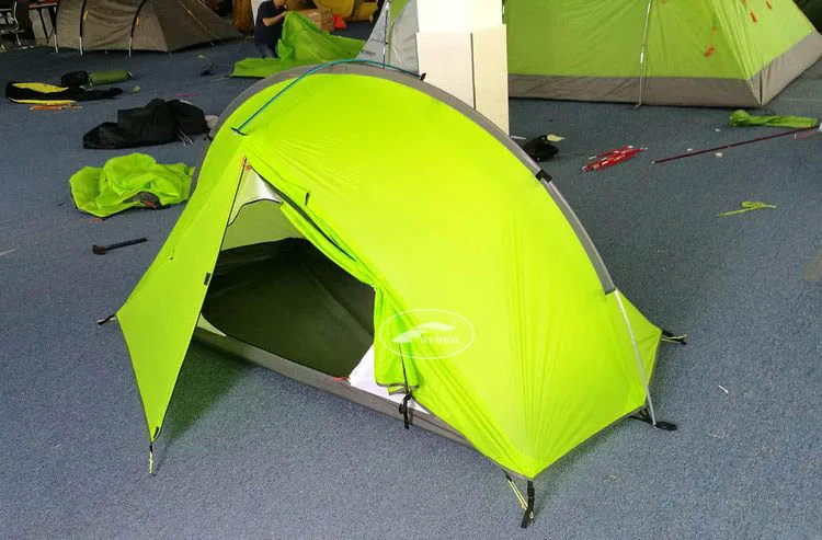 Ultra Light Double Wall Siliconized 20D R/S Polyamide 1-2 Person Professional Mountain Climbing Equipment Tent Manufacturer