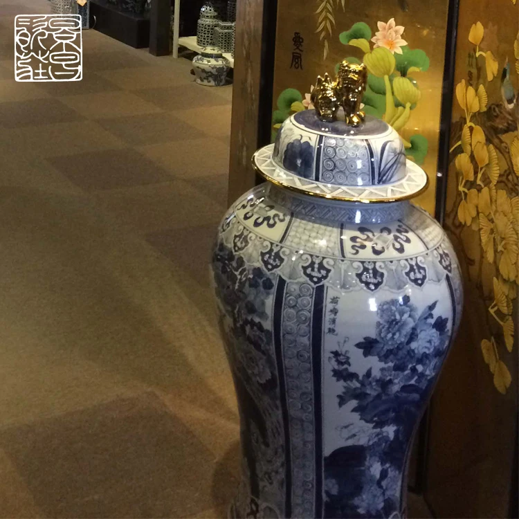 Wholesale custom large Luxury decoration storage Ginger jar Chinese blue and white decorative porcelain ceramic jar with lids