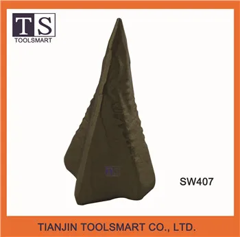 Competition axe head with wedge