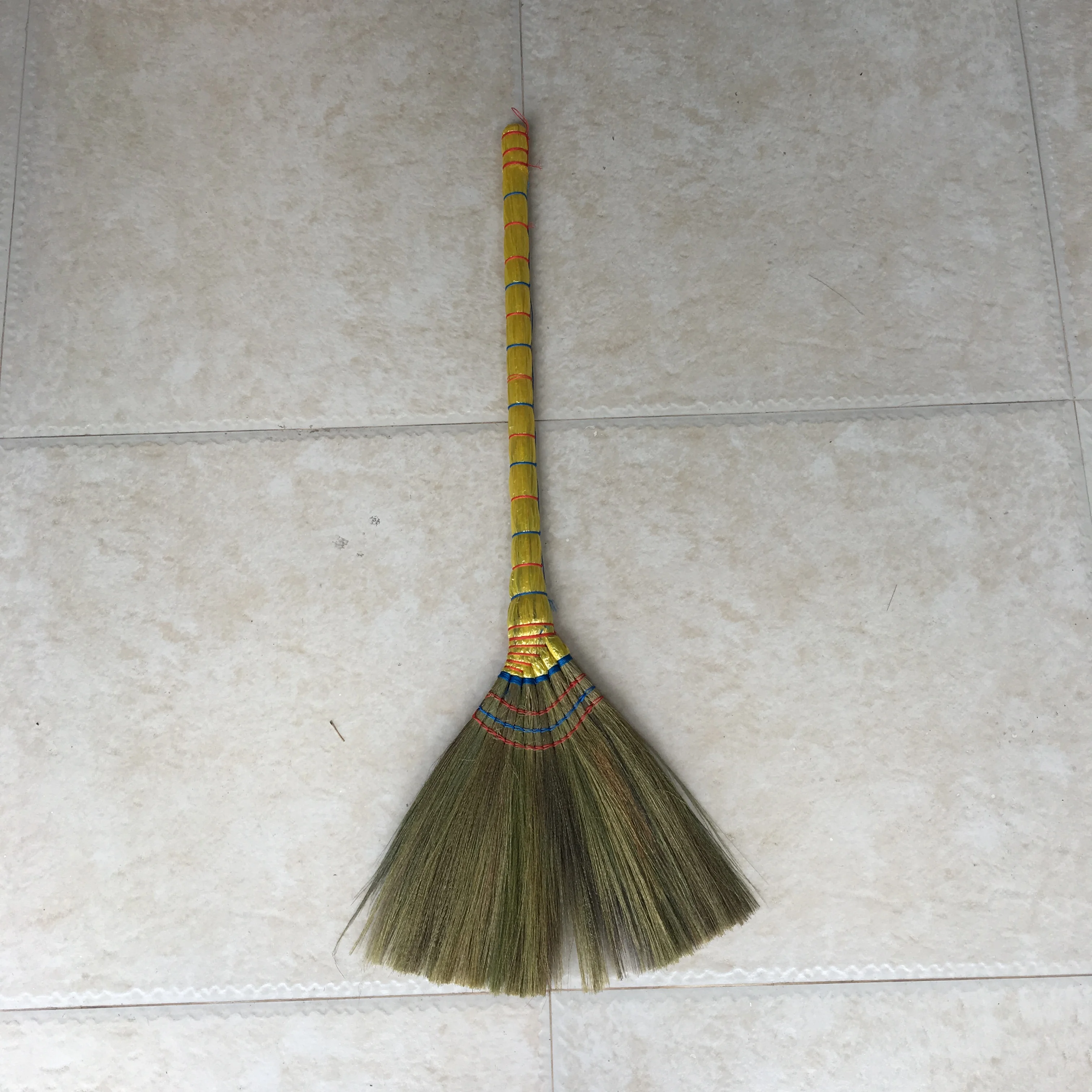 Chinese manufacturer hand maker burma grass broom  with wooden stick