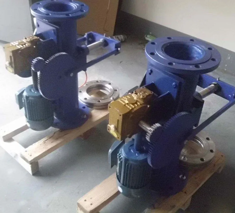 Automatic sampler for pulp sampling from closed pipelines