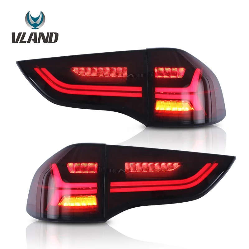 Pajero Sport Tail Lamp Montero Rear Light 2011-2018 LED Pajero Tail Light