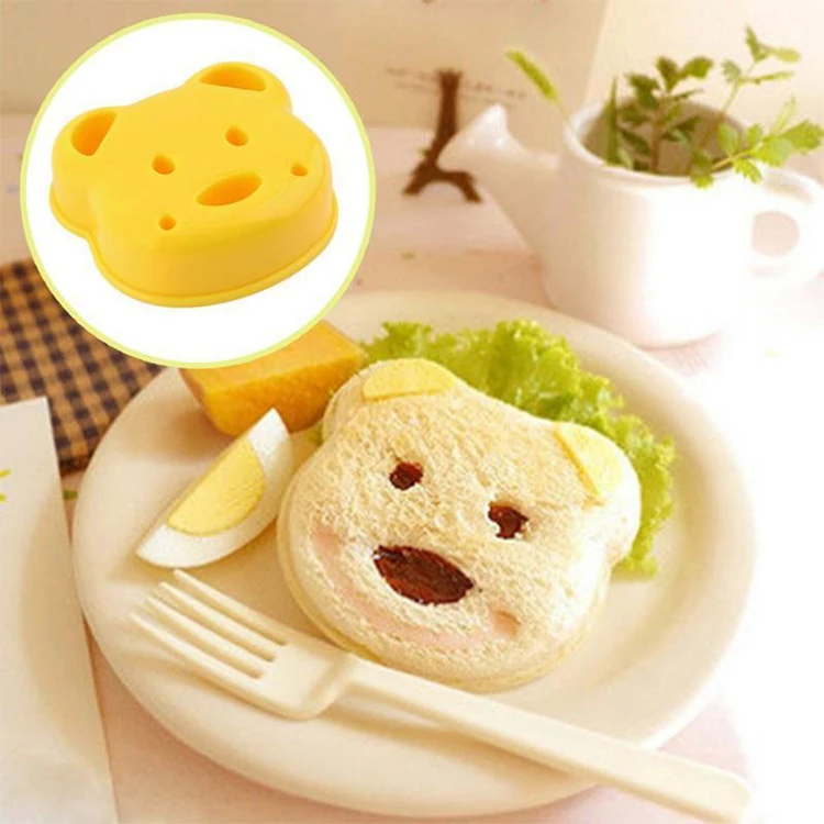 
Bear Shaped Plastic Sandwich Cutter 