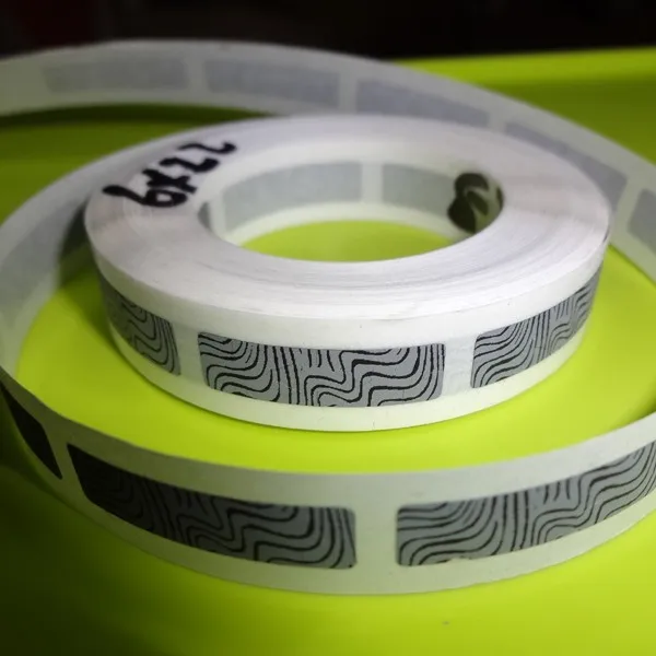 Professional supply scratch off label sticker roll with low price