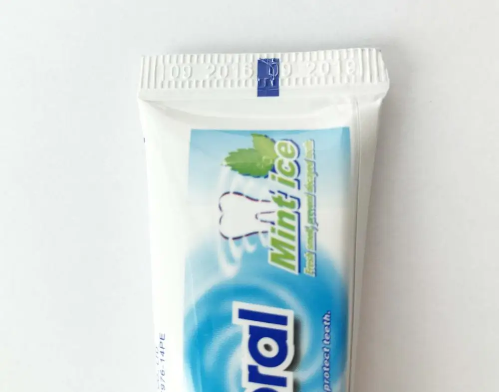 
ISO GMP Professional Manufacturer Private label OEM welcome travel small mini travel pack Ultra cool Whitening 40g Toothpaste 