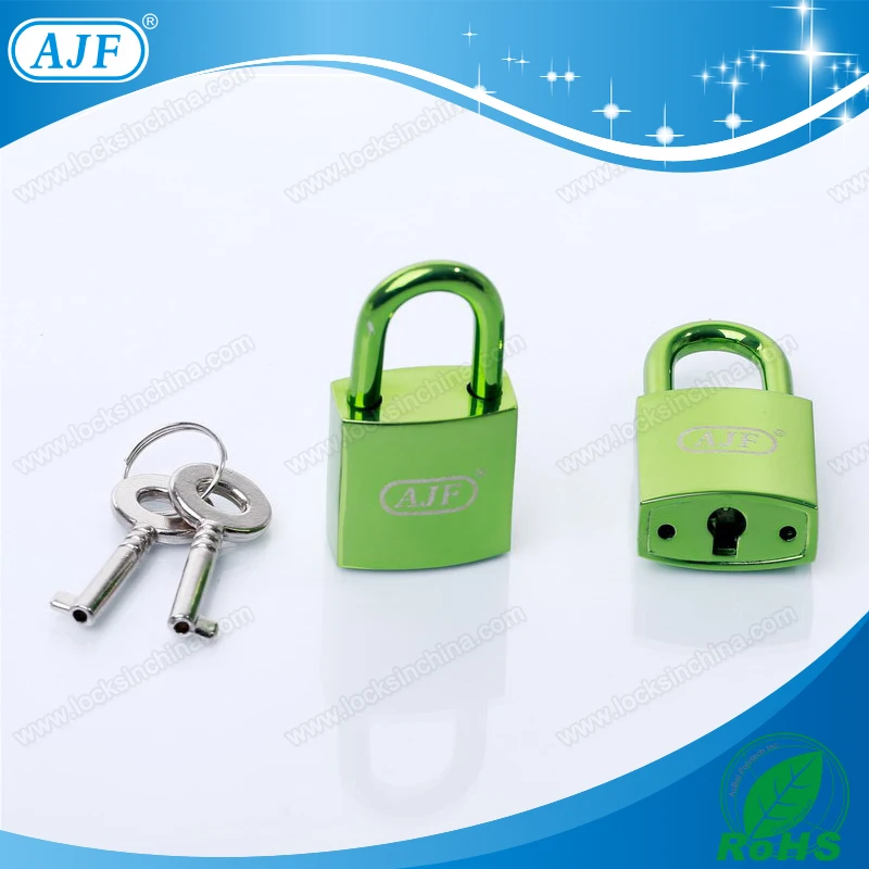 2016 новых прибытия популярные 20 мм электрофореза зеленый цвет пэт замок с квадратной формы