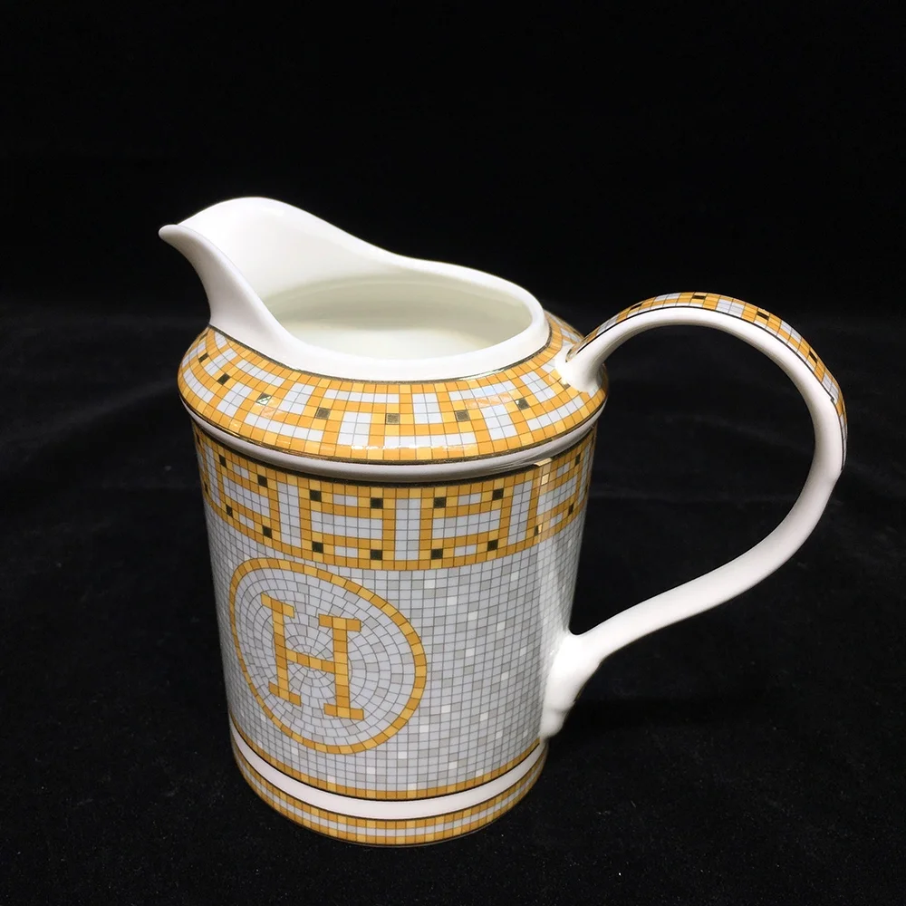 
Chaozhou Factory Luxury Fine Bone China Porcelain Dinner Sets 