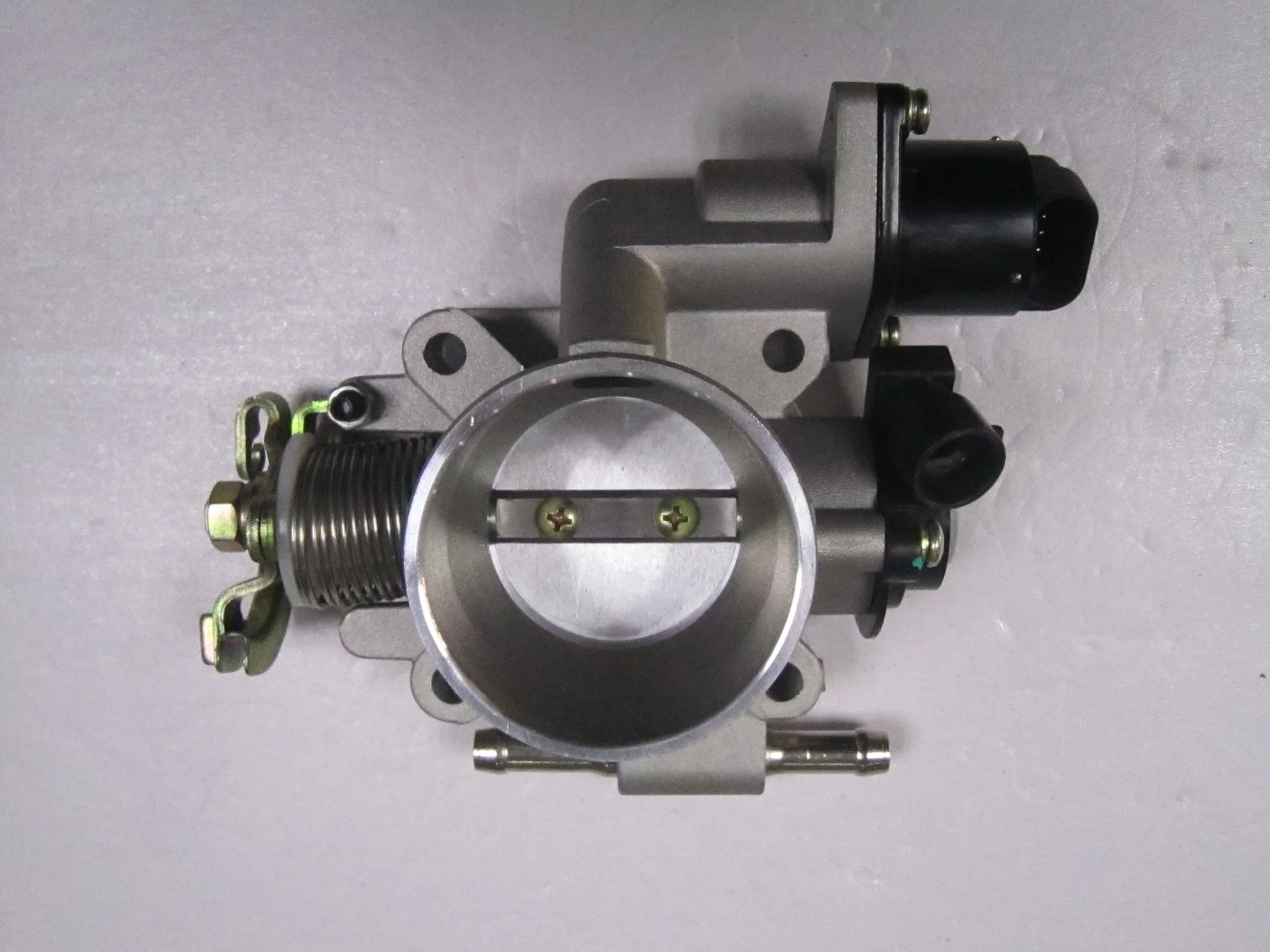 
throttle body oem 9017509 9052842 24556341 for chevrolet for Chinese car wuling rongguang N300 N200 