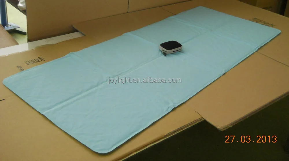 Cooling gel pad with cotton fabric for bed