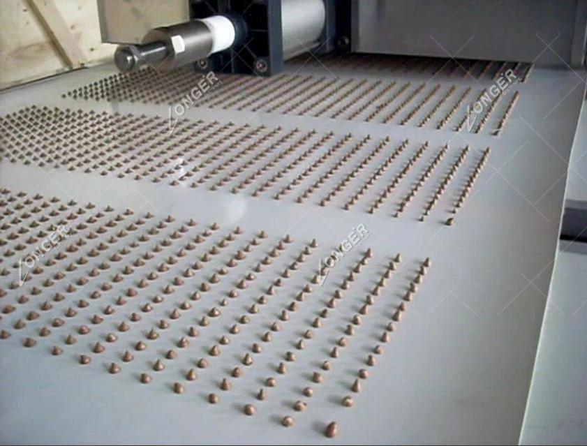 400MM Conveyor Belt Width Chocolate Drops Extruder Chocolate Chips Depositing Machine